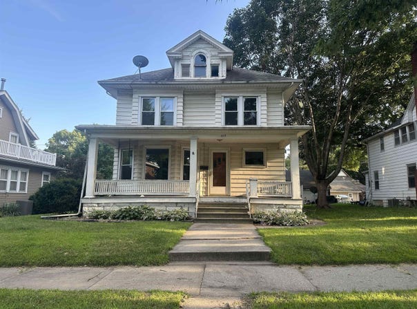 215 Leland Avenue, Waterloo, IA 50701