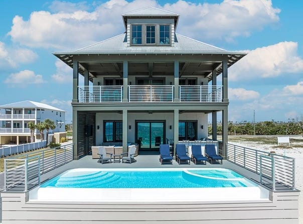 104 24th St, Mexico Beach, FL 32456