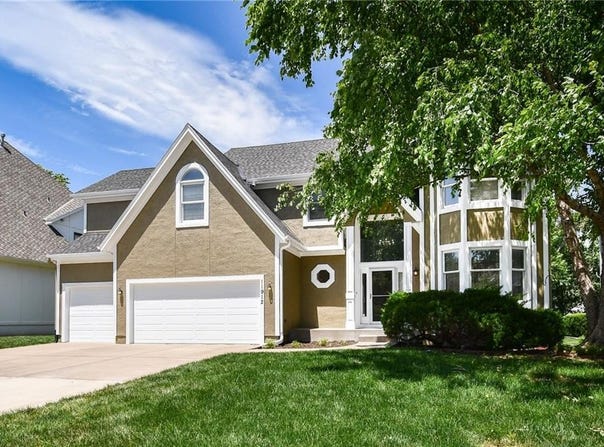 11912 W 132nd Street, Overland Park, KS 66213
