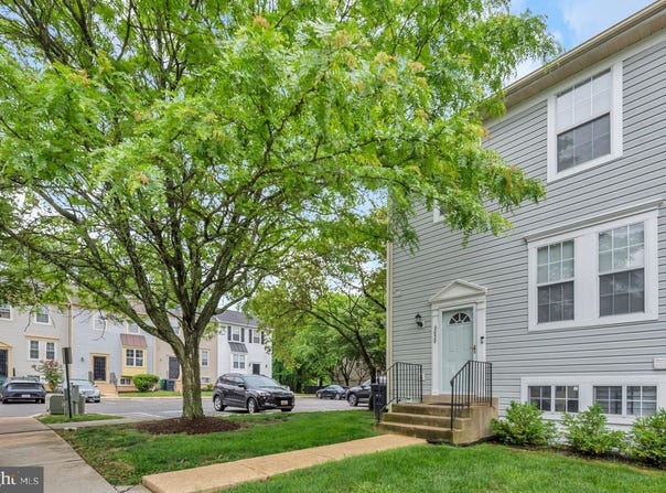 6029 SURREY SQUARE LN, DISTRICT HEIGHTS, MD 20747