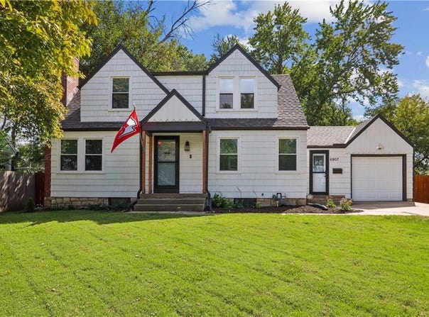 6907 W 77th Terrace, Overland Park, KS 66204