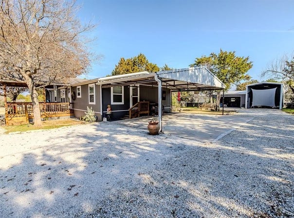 1948 Quail Run Lane, Possum Kingdom Lake, TX 76449
