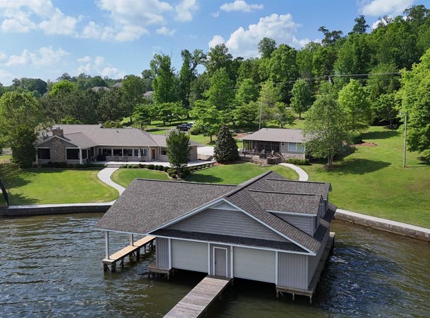 1314 Buck Island Drive, Guntersville, AL 35976