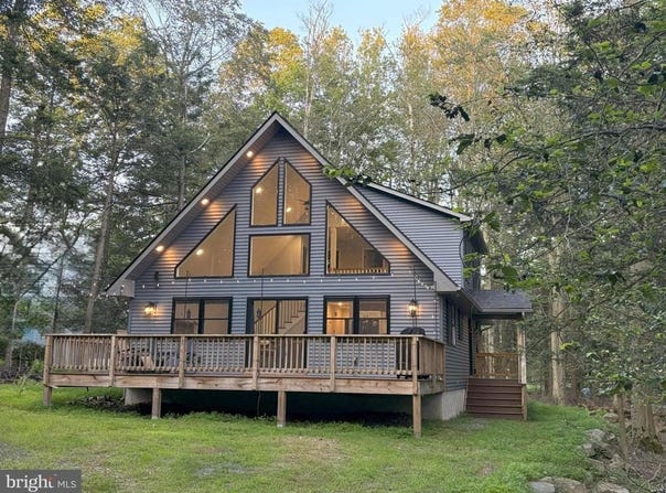 1006 REDLAWN LANE, LAKE ARIEL, PA 18436