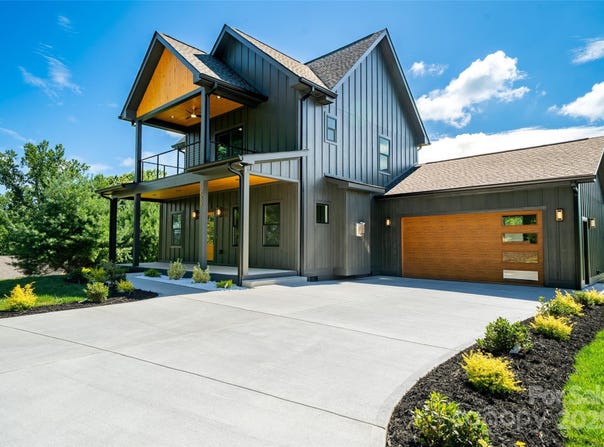 253 Eagles Eye Drive, Hendersonville, NC 28792