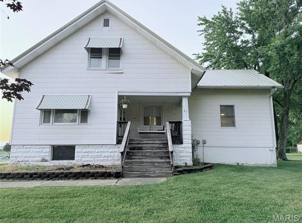 412 West College Avenue, Shelbina, MO 63468