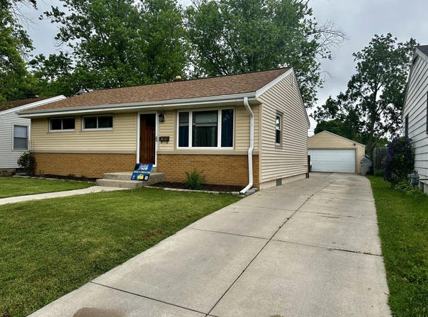 3662 S 81st St, Milwaukee, WI 53220