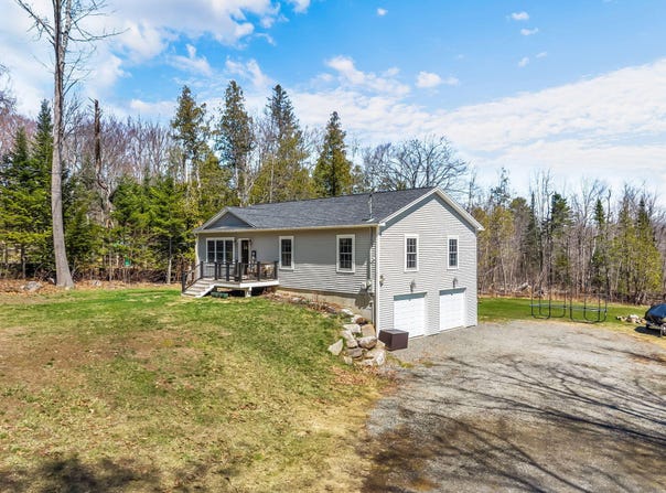 200 Klatte Road, Hermon, ME 04401