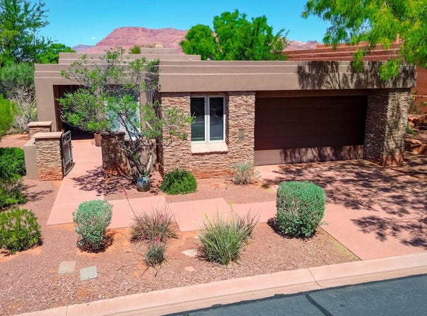 2255 Tuweap DR, St George, UT 84770