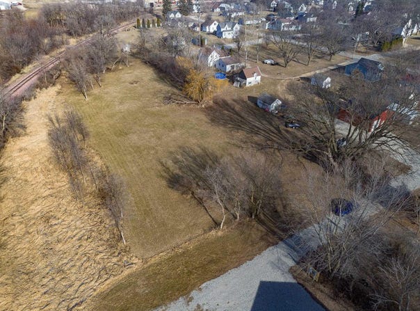 307 3rd Avenue, Ackley, IA 50601