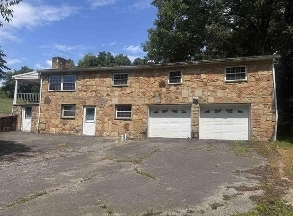 100 Dee Street, Fairmont, WV 26554