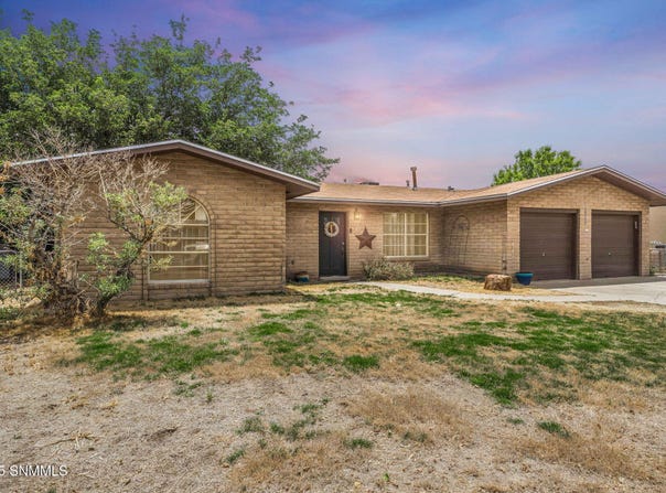 1815 Camelot Drive, Las Cruces, NM 88005