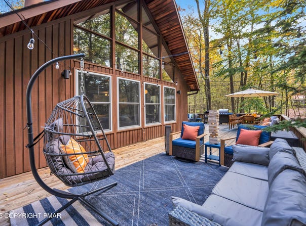 22 Mountain Glen Drive, Clifton Township, PA 18424