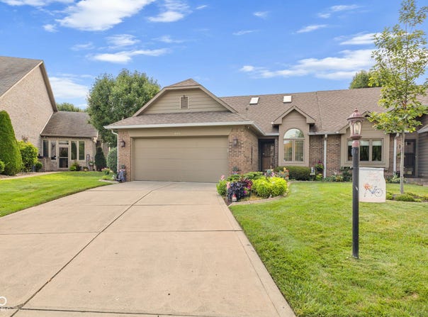 777 Cottage Lane, Greenwood, IN 46143