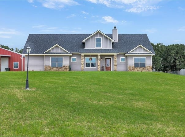 985 Mimosa Lane, Franklin, TX 77856