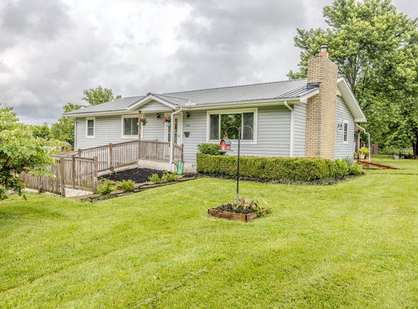 2144 Ledge Rock Road, Grovespring, MO 65662