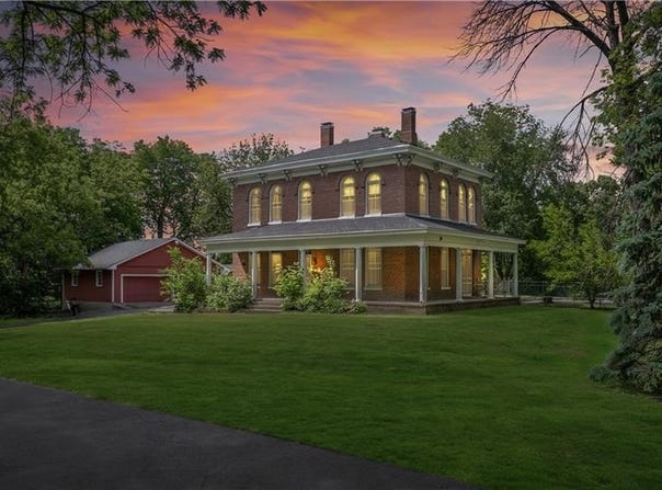 5322 SE Riverside Terrace, St Joseph, MO 64507