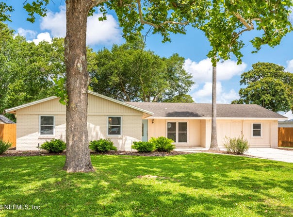 250 NAUTICAL Boulevard S, Atlantic Beach, FL 32233