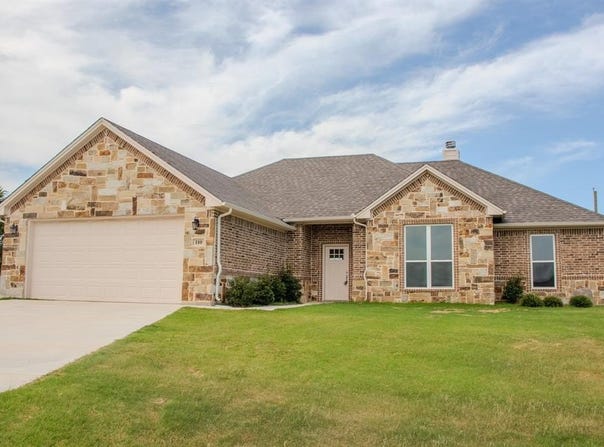 110 Aspen Circle, Paradise, TX 76073