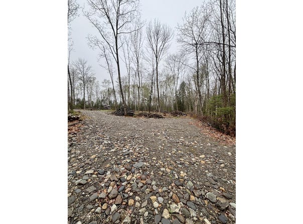 352 Gardiner Road, Dresden, ME 04342