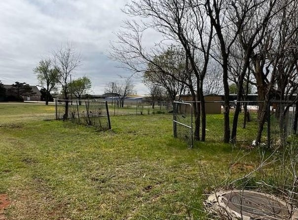 305 NE 2nd Street, Piedmont, OK 73078