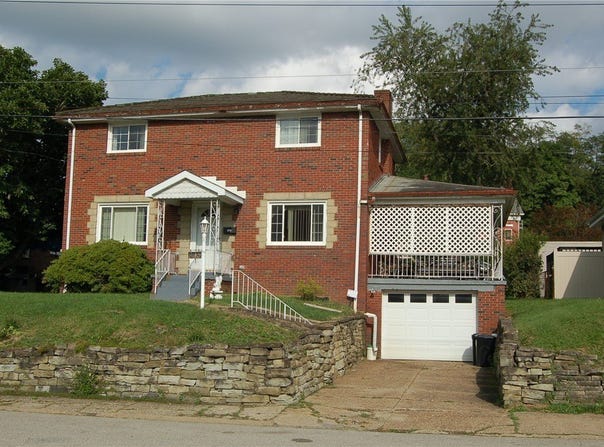 845 Charles St, Carnegie, PA 15106