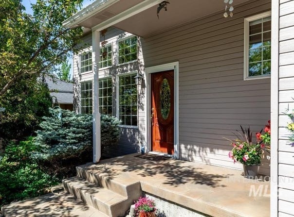 735 Vista, Moscow, ID 83843