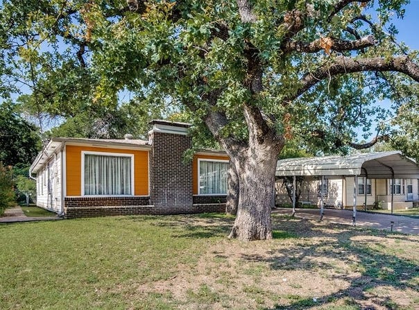 304 SE 19th Street, Mineral Wells, TX 76067