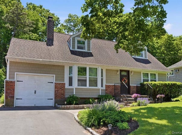 78 Cornell Drive, Smithtown, NY 11787