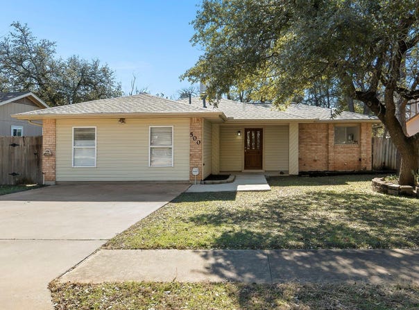 500 Honeysuckle DR, Cedar Park, TX 78613