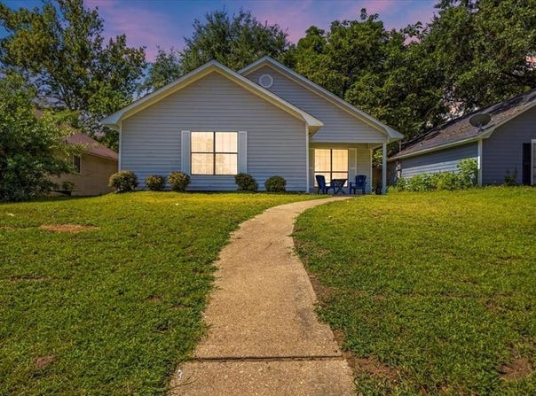 603 W Harrison Street, Gilmer, TX 75644