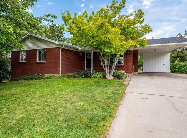 557 OAKLEAF, North Salt Lake, UT 84054