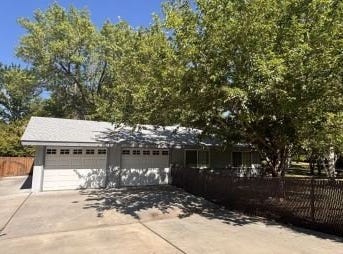 100 McLaren Ln, Bishop, CA 93514