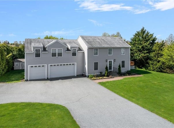 136 Corporate Place, Middletown, RI 02842