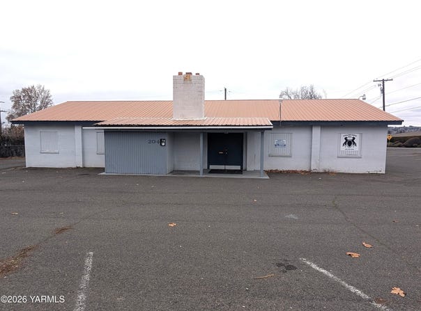 204 S 46th Ave, Yakima, WA 98908