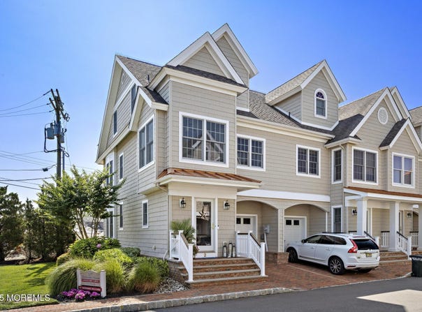 2 Drawbridge Lane, Manasquan, NJ 08736