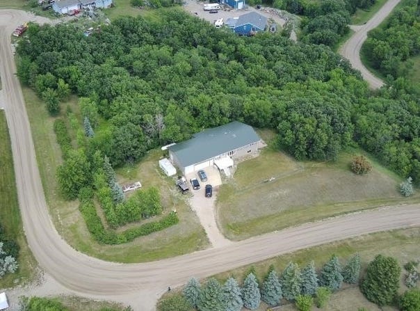 4911 SE 61st Ave, Minot, ND 58701