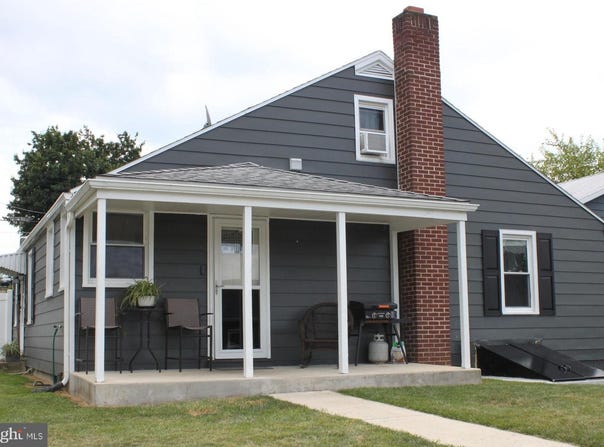 1516 HIGHLAND TERRACE, WAYNESBORO, PA 17268