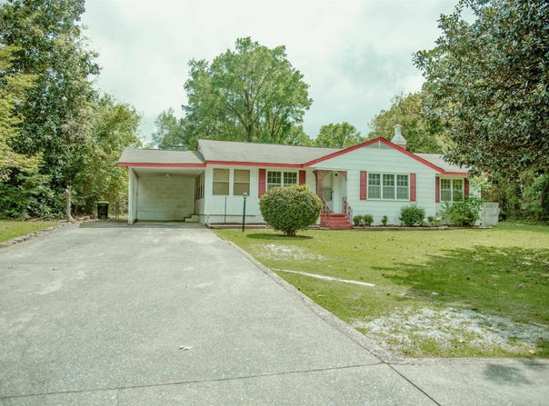 713 W FORT WILLIAMS STREET, SYLACAUGA, AL 35150