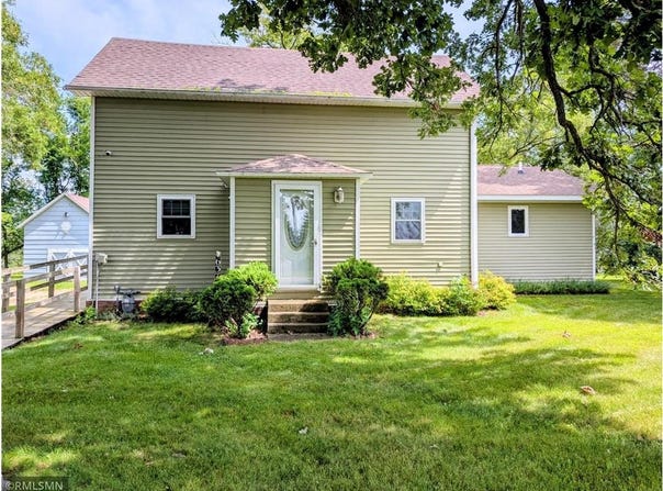 637 3rd Avenue NW, Eagle Bend, MN 56446