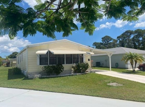 7 Felicidad Ct, Fort Pierce, FL 34951
