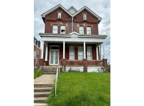 425 S Winebiddle St, Bloomfield, PA 15224