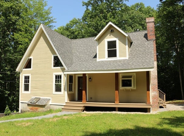 35 Birch Dr, Petersham, MA 01366