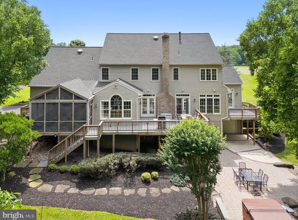 16904 GOLDEN LEAF COURT, HAMILTON, VA 20158