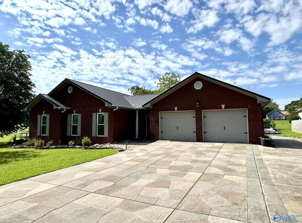 614 Powell Blvd, Albertville, AL 35950