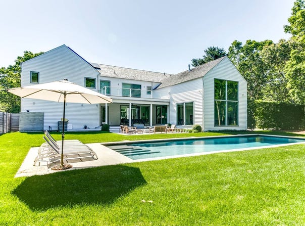 19 Quarty Circle, East Hampton, NY 11937