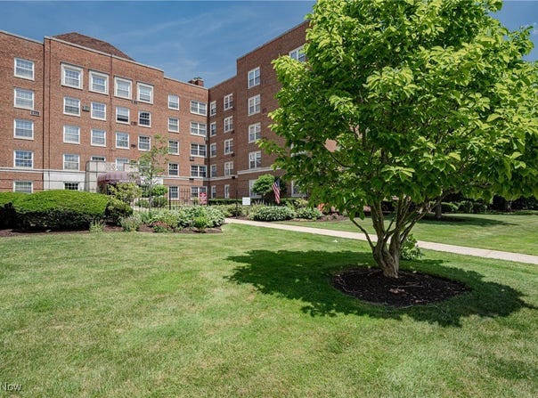 19201 Van Aken Boulevard unit: 211, Shaker Heights, OH 44122