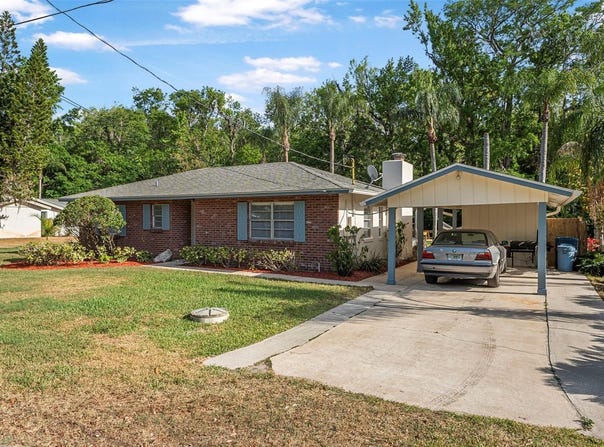1877 RIVEREDGE DRIVE, ASTOR, FL 32102