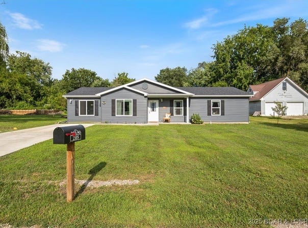 208 Godfrey Avenue, Eldon, MO 65026