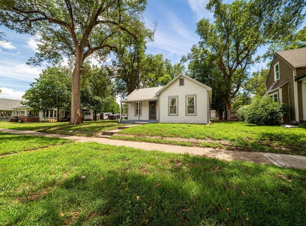 316 E 5th St, Concordia, KS 66901